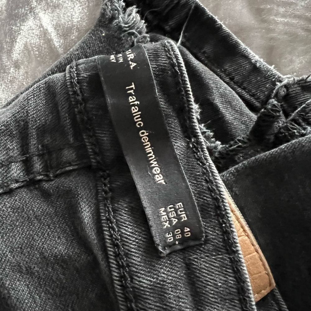 Black jeans Stretching